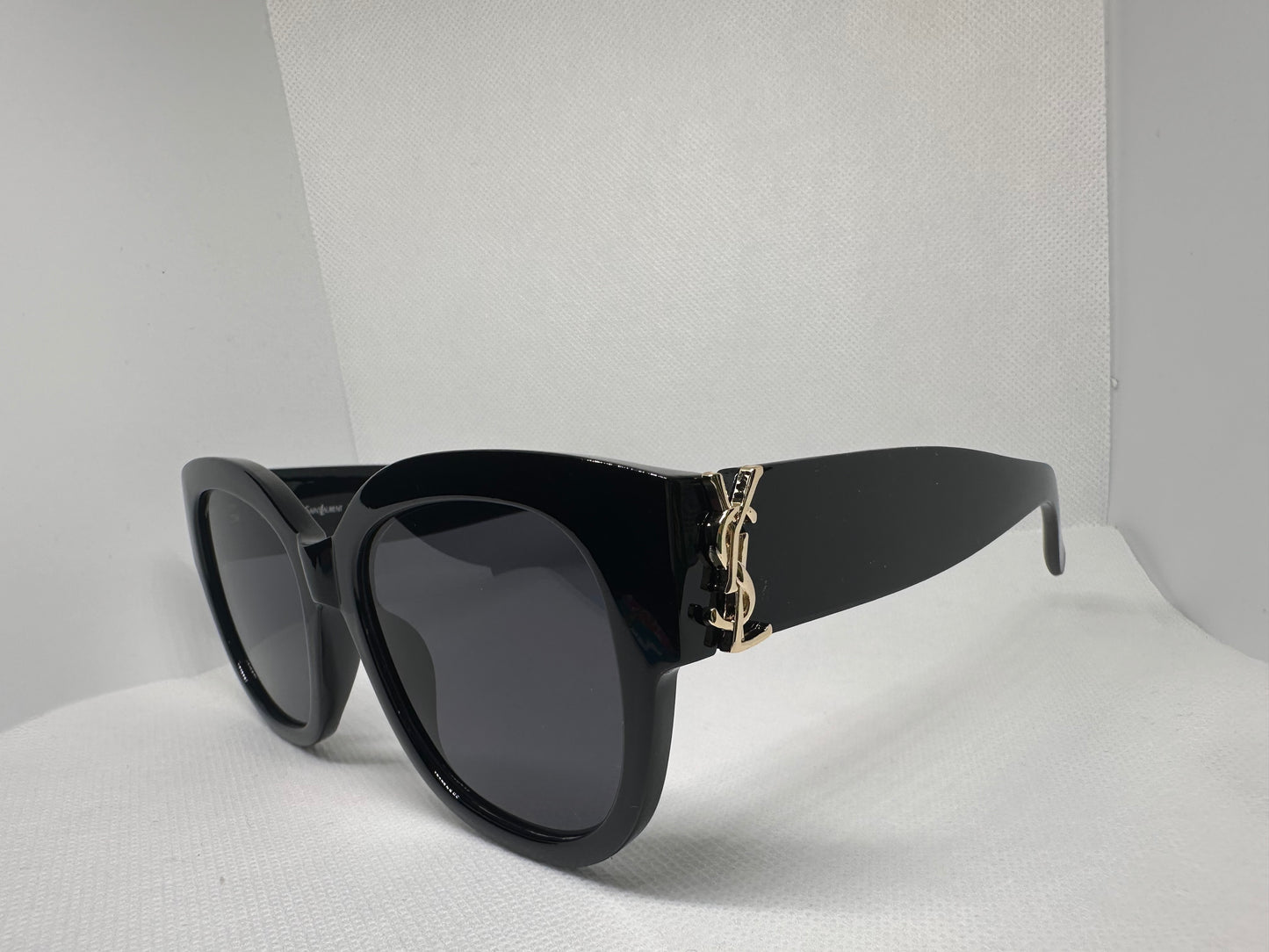 Saint Glasses