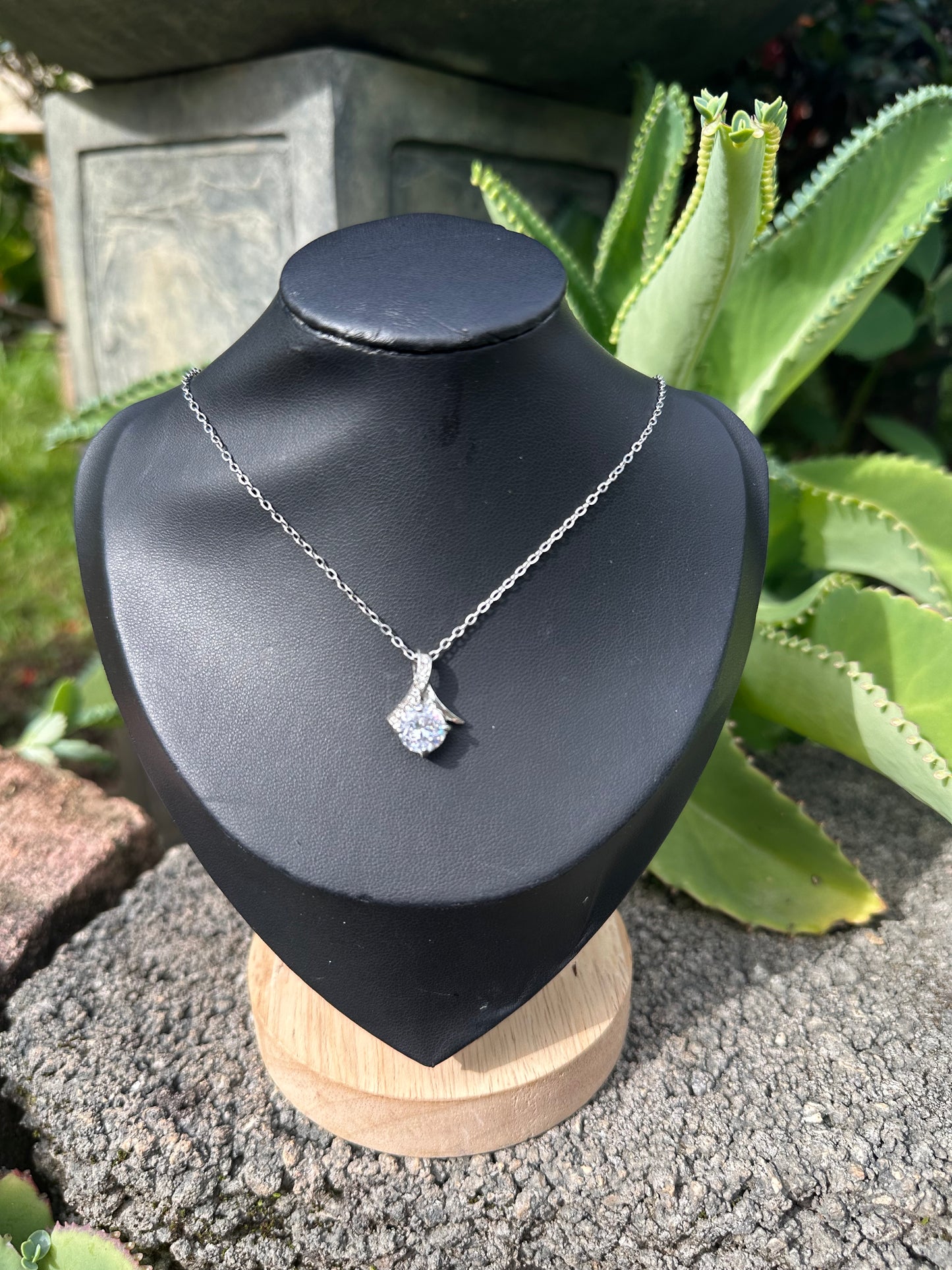 Ribbon Necklace