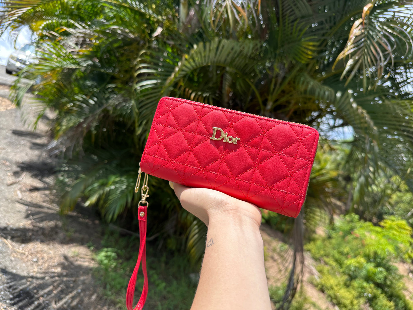 Diamond wallet