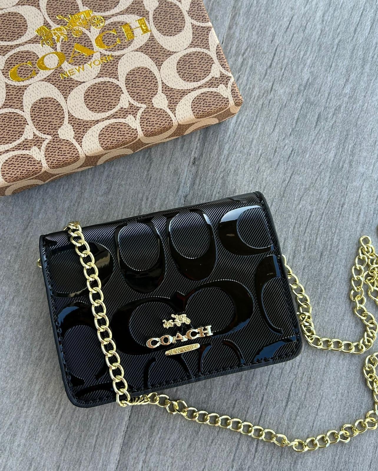 Charol Mini crossbody