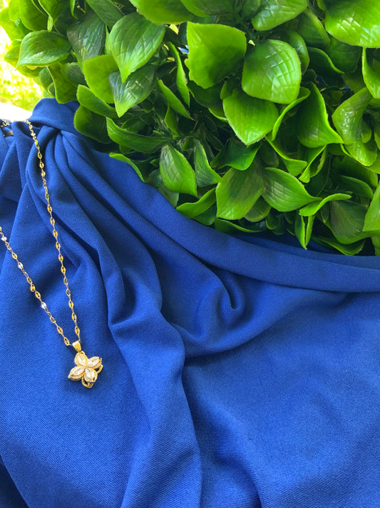 Spiner Flower Necklace