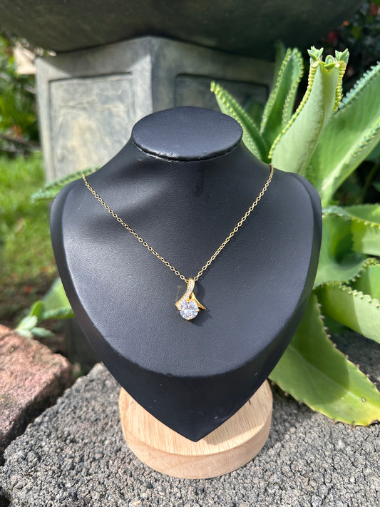 Ribbon Necklace