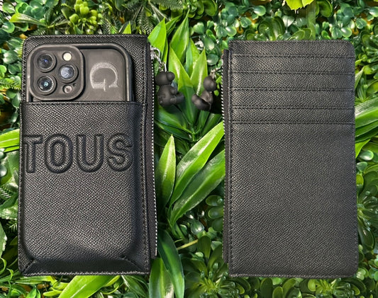 Accessible black wallet